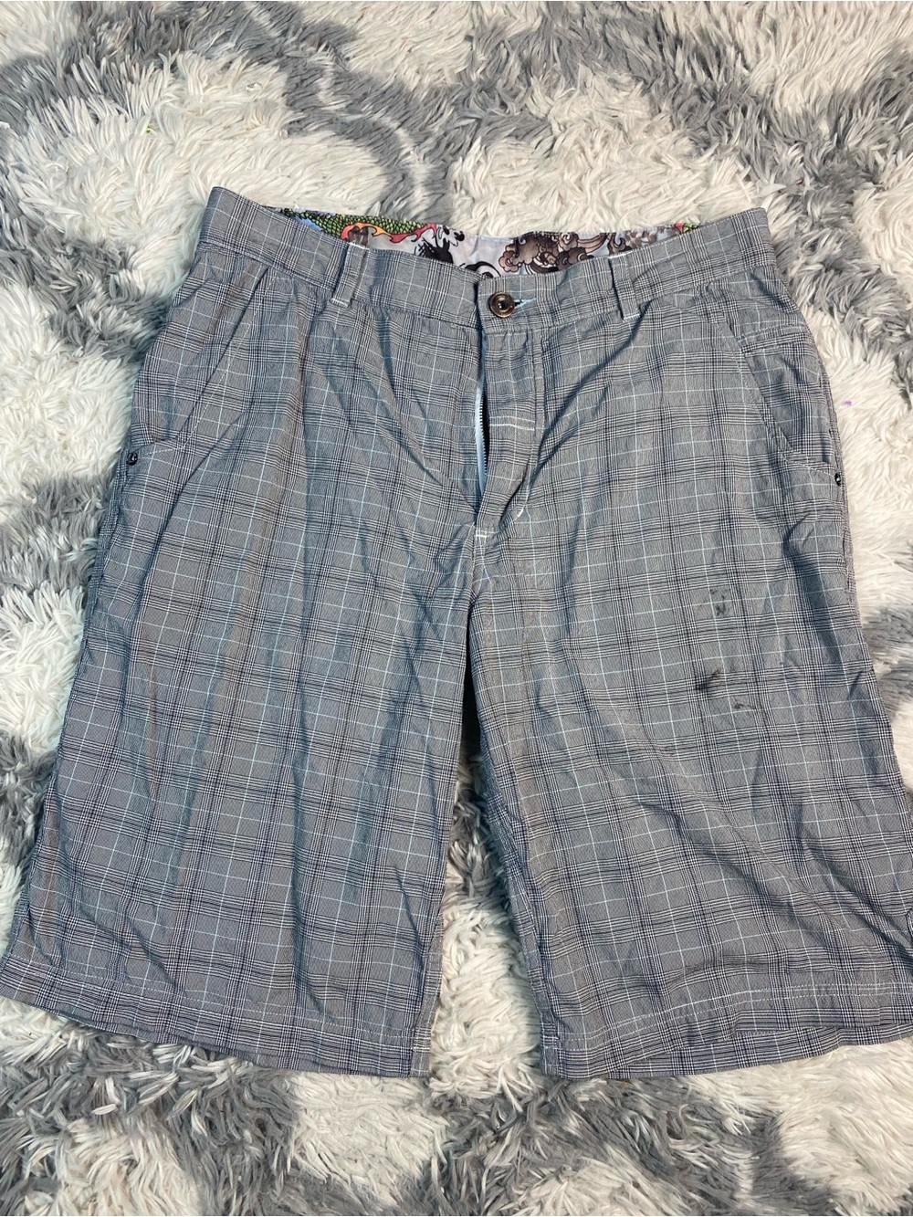 Lululemon Mens Golf Shorts Plaid Gray Anime Accent Size 36 Light Stained